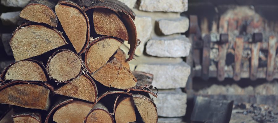 Kilka sposobów na przechowywanie drewna opałowego